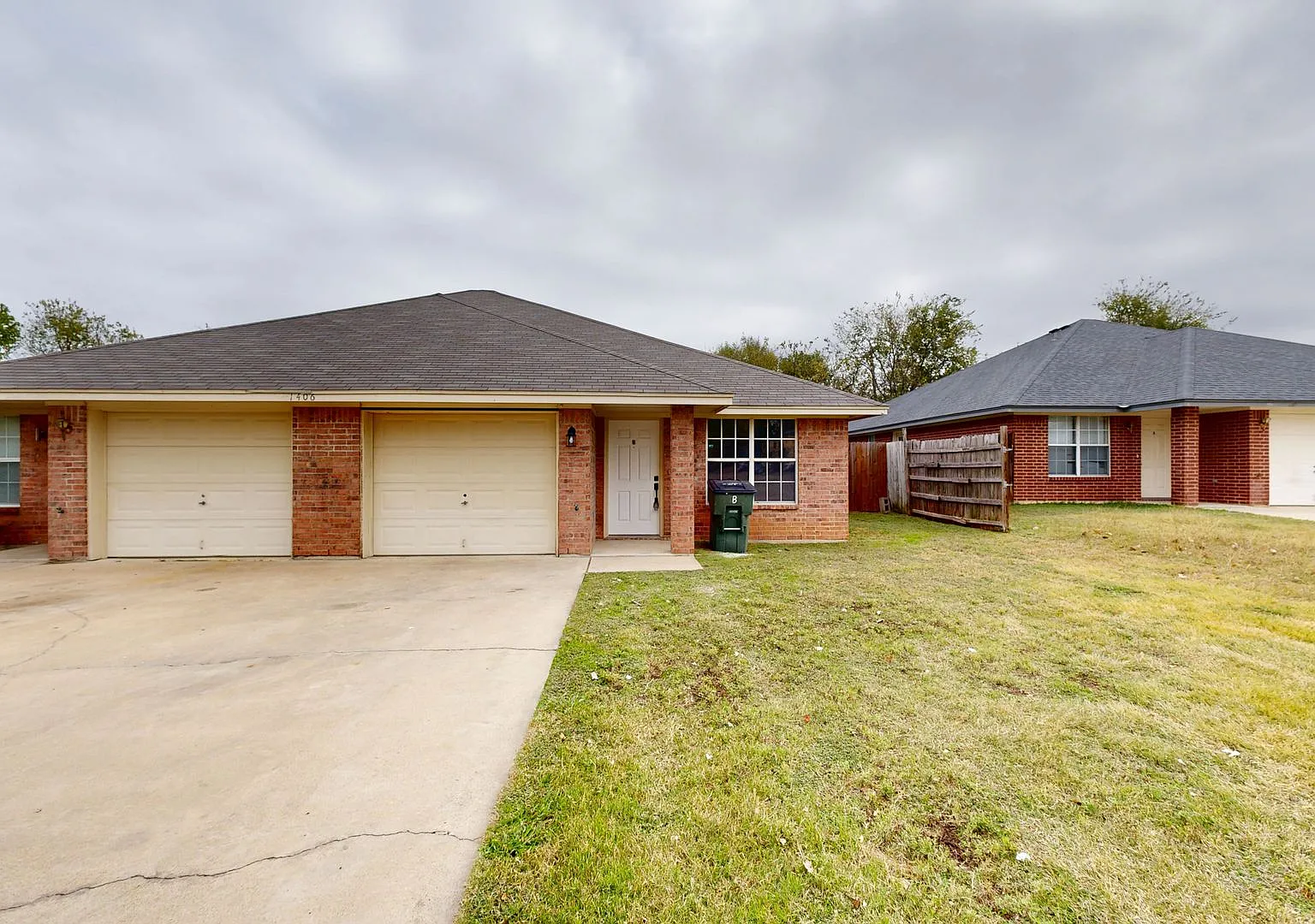 2 Weeks Free + $1,295 Price Improvement — Photo 2