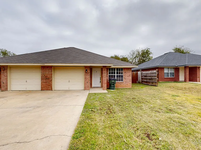 1406 Van Zanten Ct #B — Photo 2