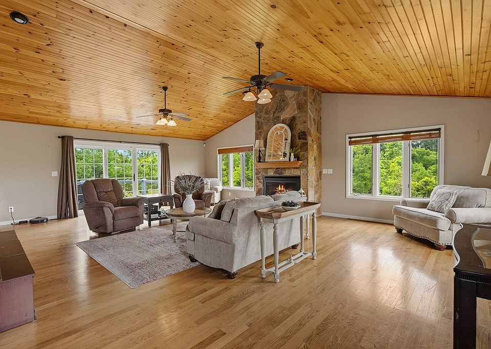 7th image of 6052 Morganton Rd