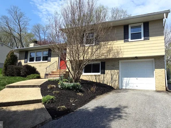 1400 Wildwood Dr, Fallston, MD 21047