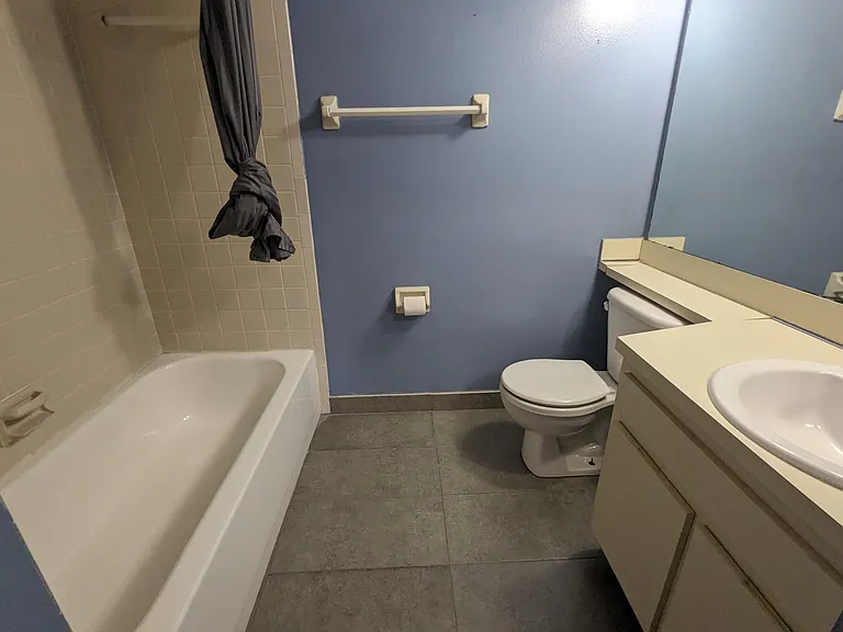 5229 Vineland Rd — Photo 17