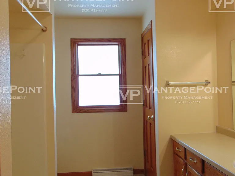 1065 Debra St — Photo 11