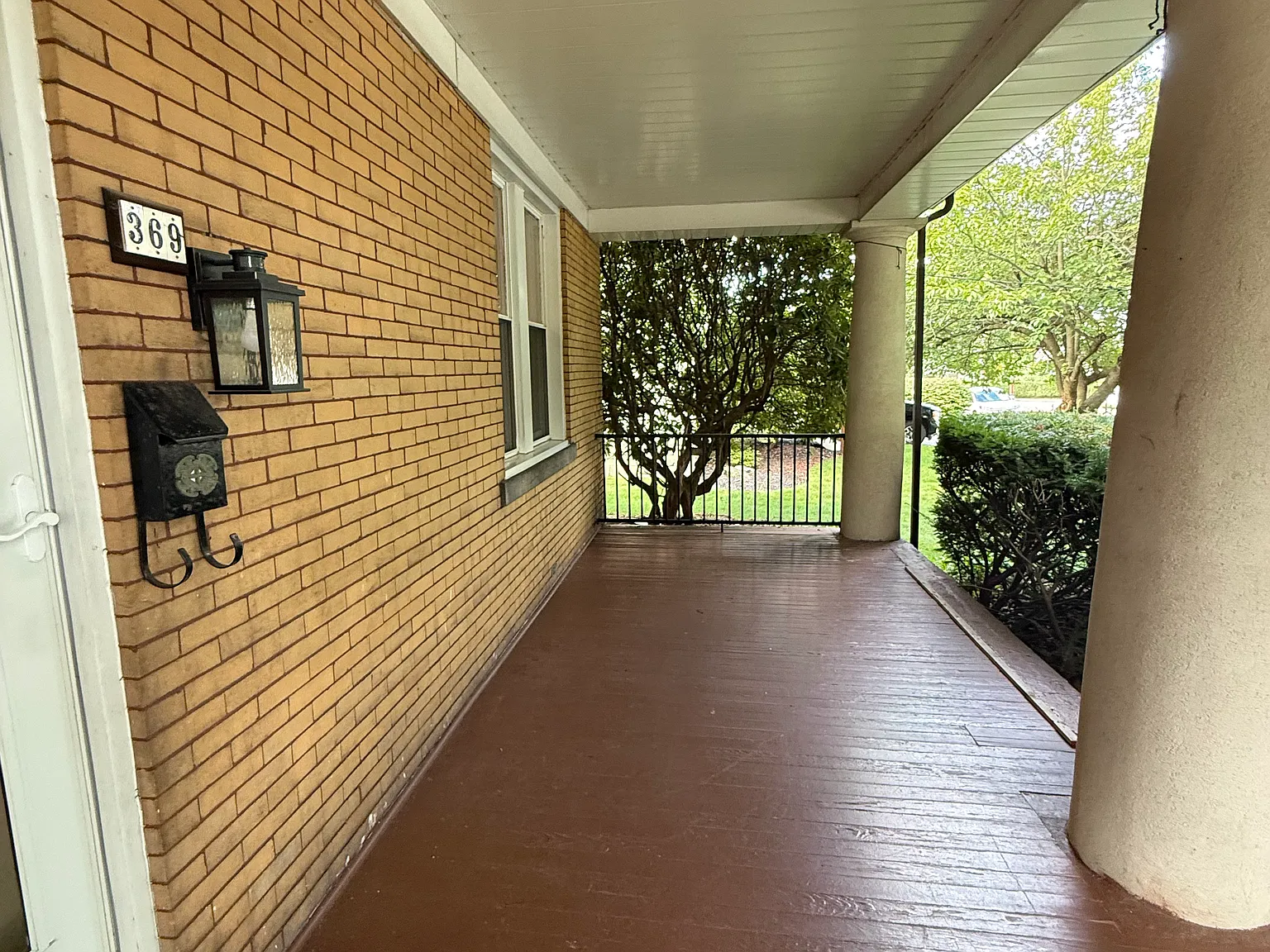 4 bed, 1.5 bath, 2100 sqft, $1,450 — Photo 2