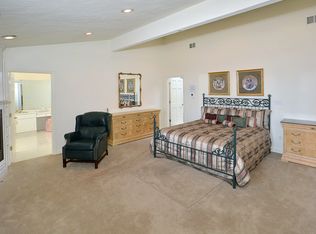 527 Wendel Rd, Irwin, PA 15642