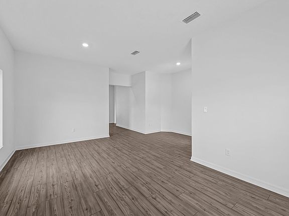 5th image of 7746 98th Avenue