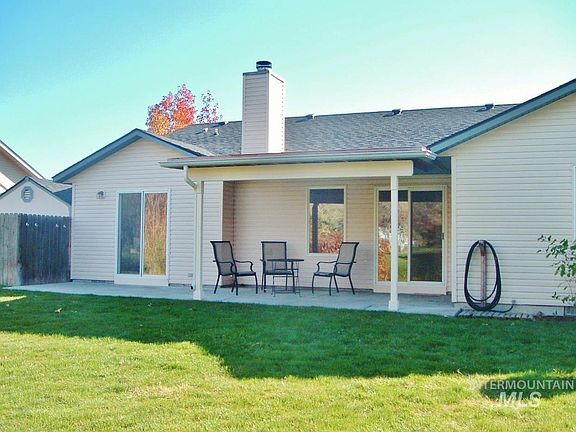 5th image of 894 E Cembra St