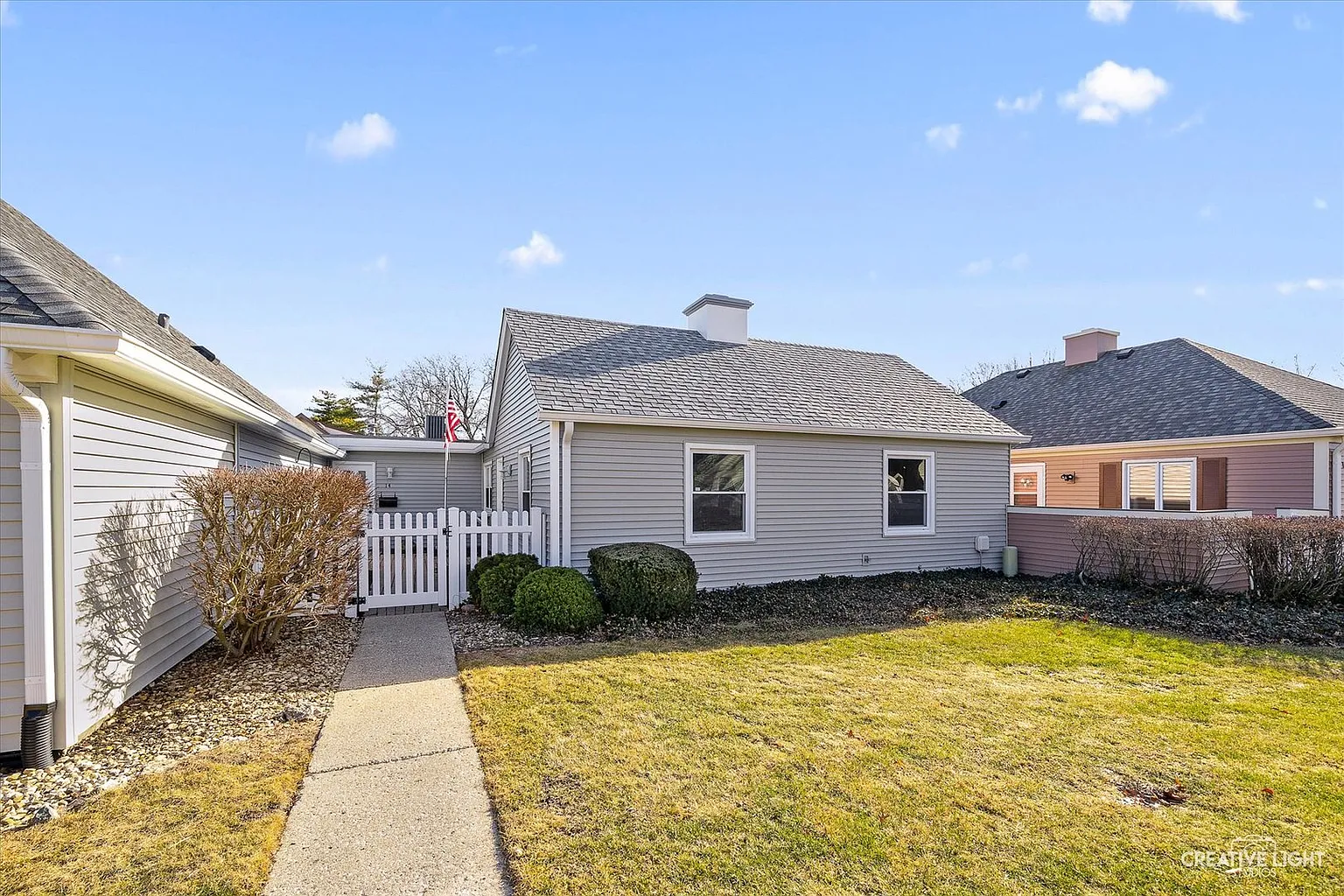 14 Garden Dr photo 1