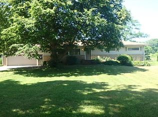 2276 Dock Rd, Madison, OH 44057