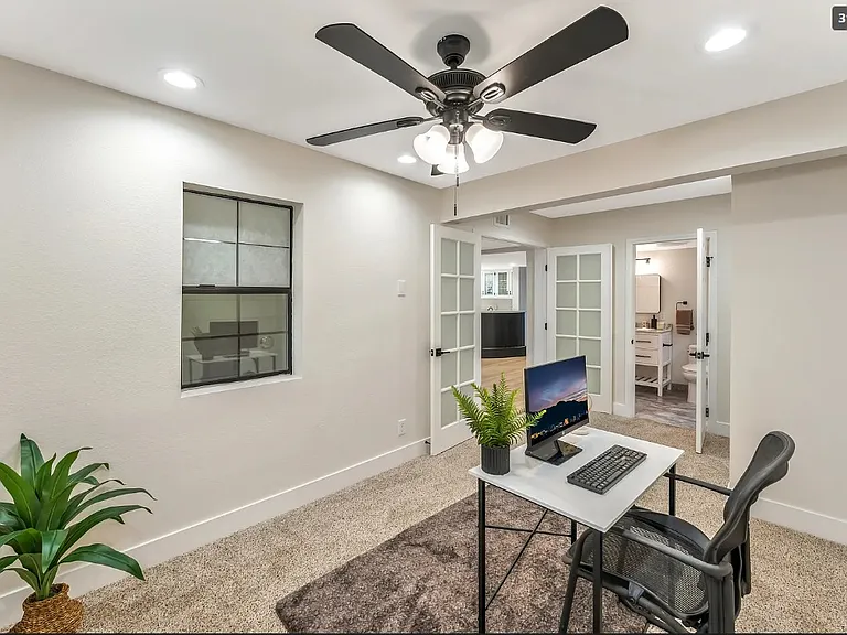 976 Pinehurst Dr — Photo 25