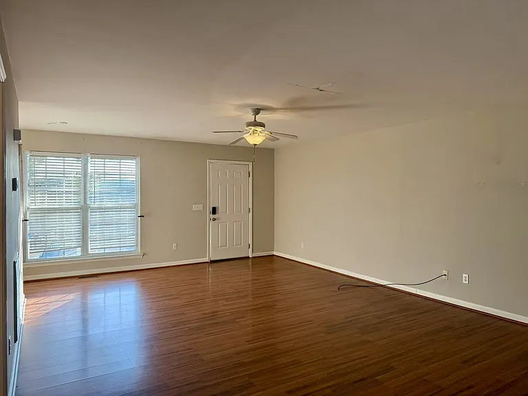 515 Cedarmont Dr — Photo 4