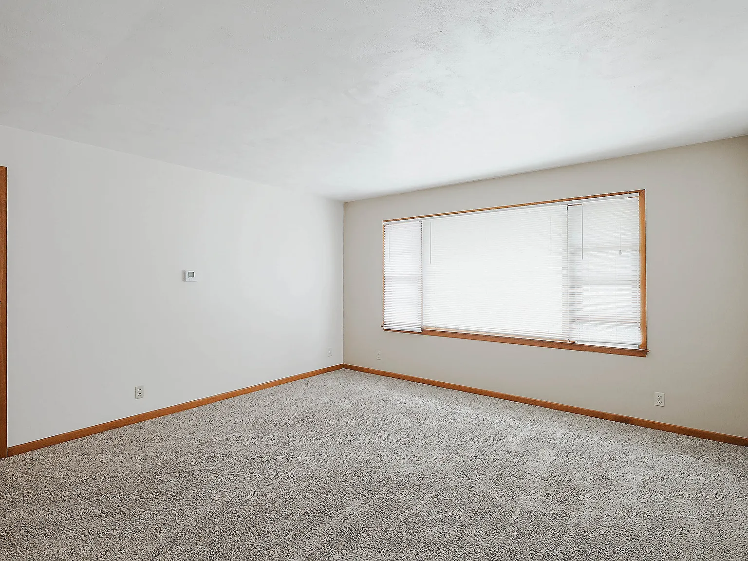 1 bed, 712 sqft, $699 — Photo 1