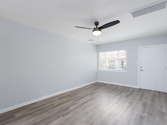 5th image of 1536 W Mulberry Dr #C