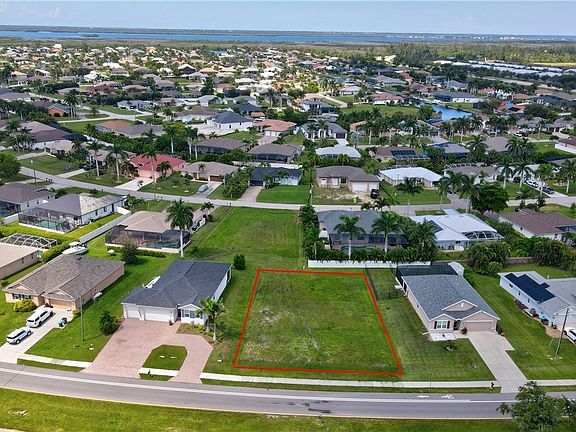 2nd image of 2536 Surfside Blvd