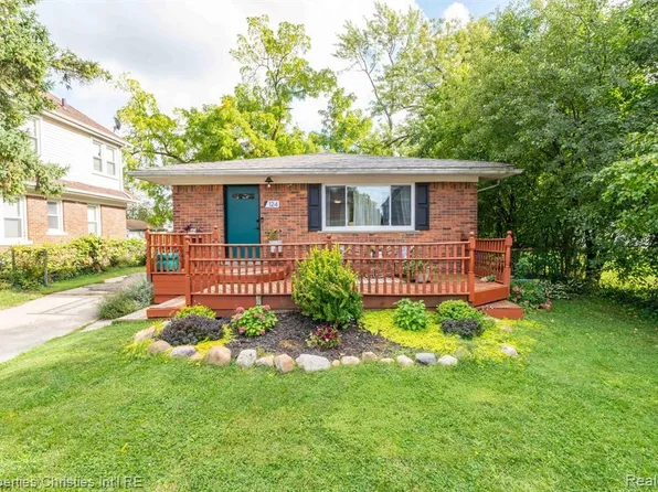 124 Alice Ave, Bloomfield Hills, MI 48302