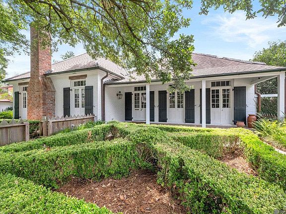 2nd image of 7022 Richards Dr