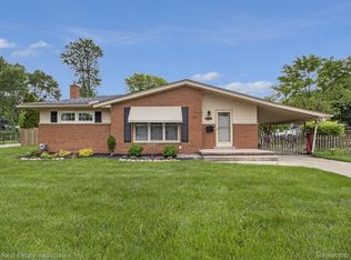 9218 Melrose St, Livonia, MI 48150