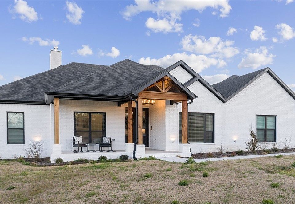 1st image of 21185 Silent Oak Dr