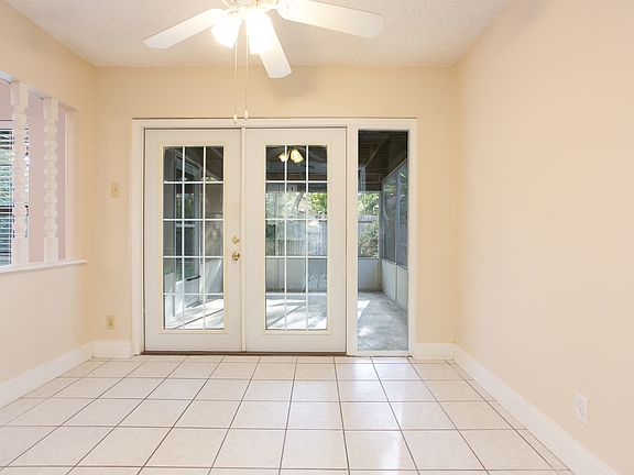 4th image of 3538 McCormick St