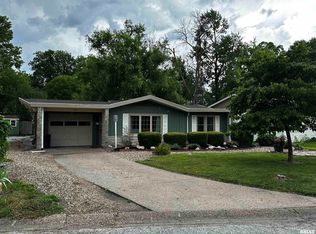 210 Anderson Ct, Quincy, IL 62301