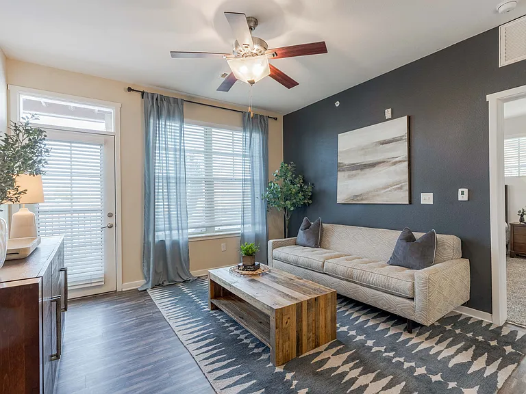 Nine-Foot Ceilings