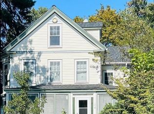 104 Laws Brook Rd, Concord, MA 01742