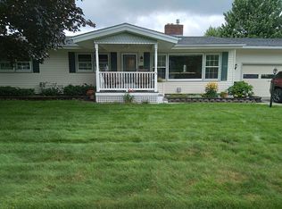 15 Holly Ln, Burlington, VT 05408