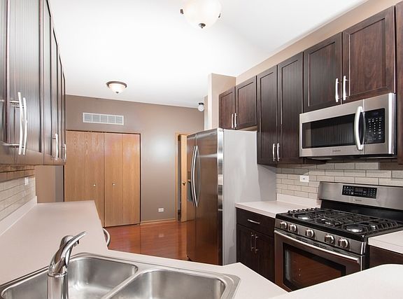 4th image of 2590 Hillsboro Blvd