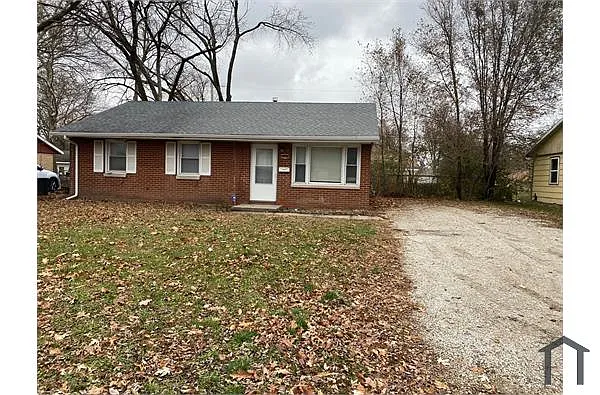 1508 Williamsburg Dr photo 1