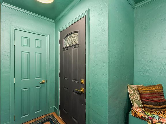 5th image of 4570 Soledad Ave