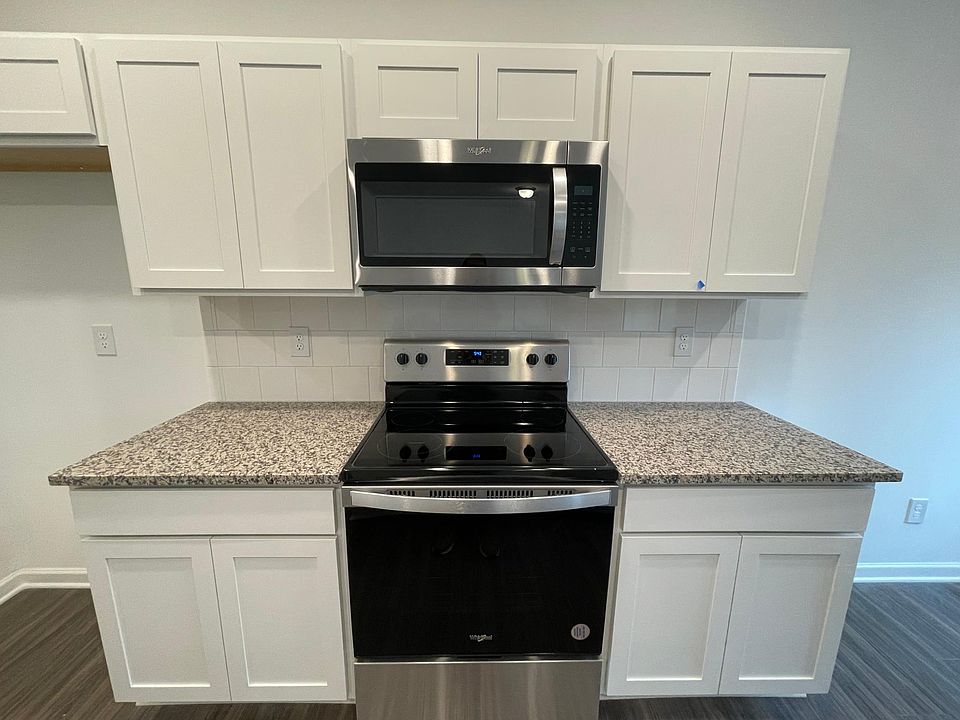 1st image of 1421 Ben Park Way #1421