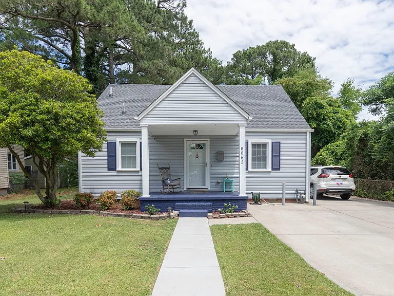 8065 W Glen Rd — Photo 1