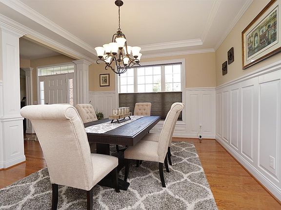 3rd image of 5137 Oak Brook Dr