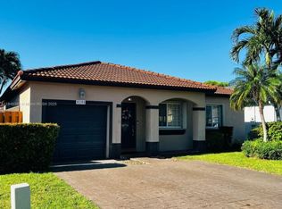 16244 SW 95th St, Miami, FL 33196