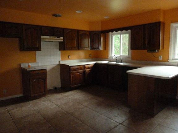 2nd image of 1401 Coesta Cir