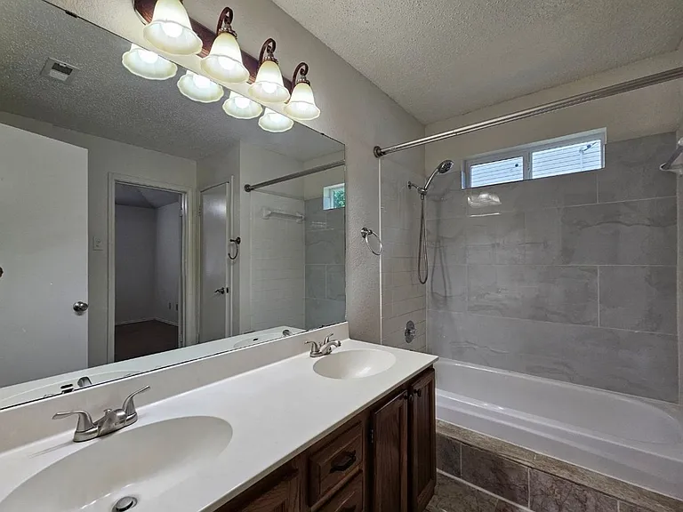 5101 Glennwood Dr — Photo 7