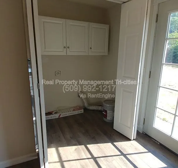 1310 Birch Ave — Photo 8