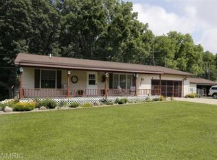 58801 Edgewood Dr, Three Rivers, MI 49093