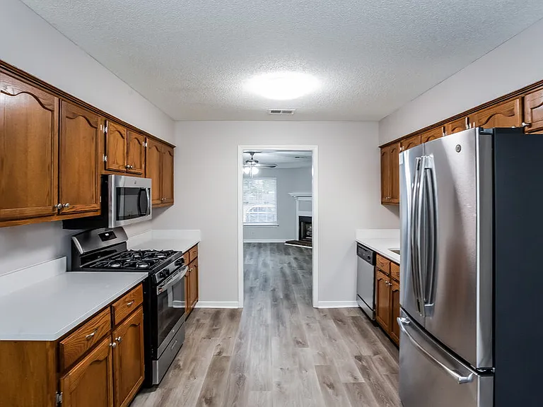 7163 Windsor Dr — Photo 10