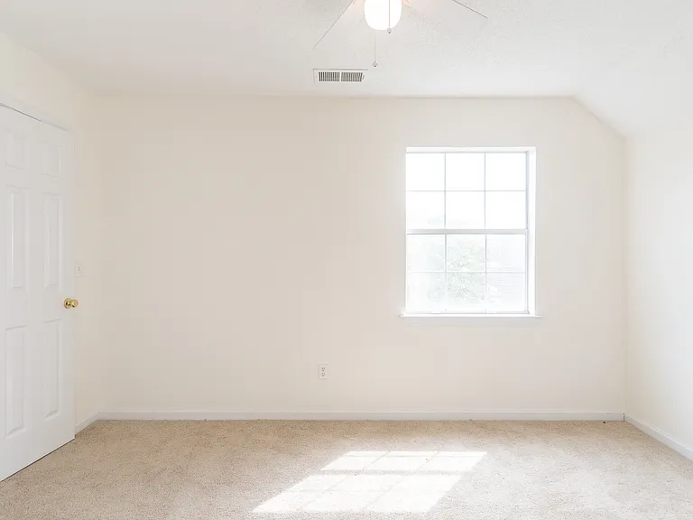 1322 Deer Trail Rd — Photo 10