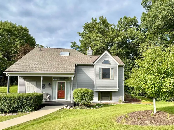 51 Oak Glen Dr, Galena, IL 61036