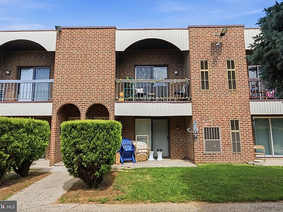 2nd image of 2727 Rhawn 31ab St