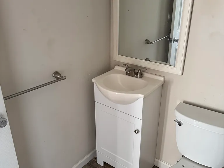 BATHROOM ( FULL BATH)