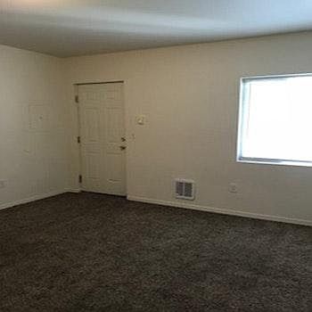2nd image of 1405 N Lincoln St APT 1