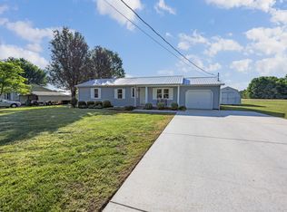 180 Woods Edge Rd, Winchester, TN 37398