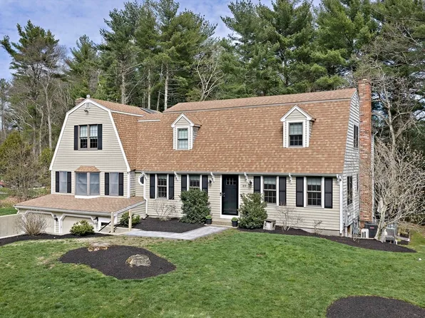 89 Sunset Way, Pembroke, MA 02359