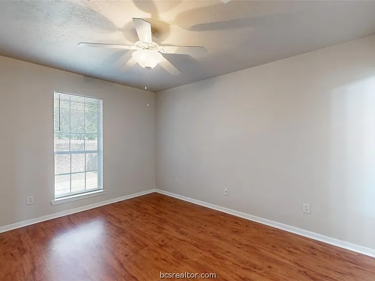 1513 Hollowhill Dr #B — Photo 15