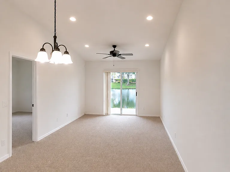 1740 SW 114th Ter — Photo 4