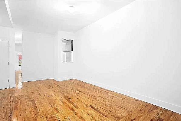 2nd image of 565 Gates Ave APT 2