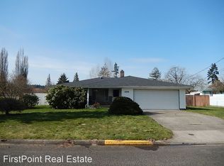 1106 7th St SW, Puyallup, WA 98371