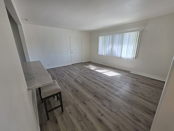 4th image of 1700 Grevelia St APT E